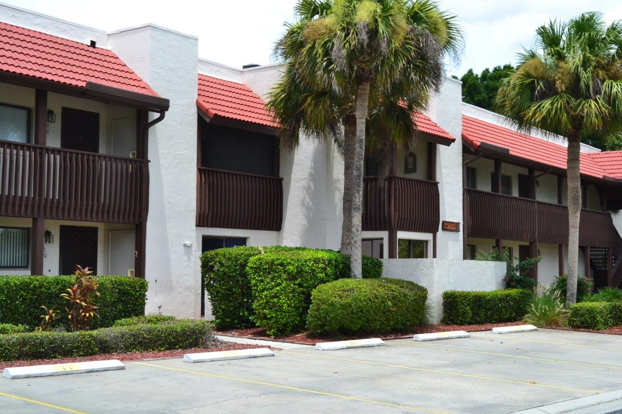 Country Club Acres: Capps Road, Lake Wales, FL 33898